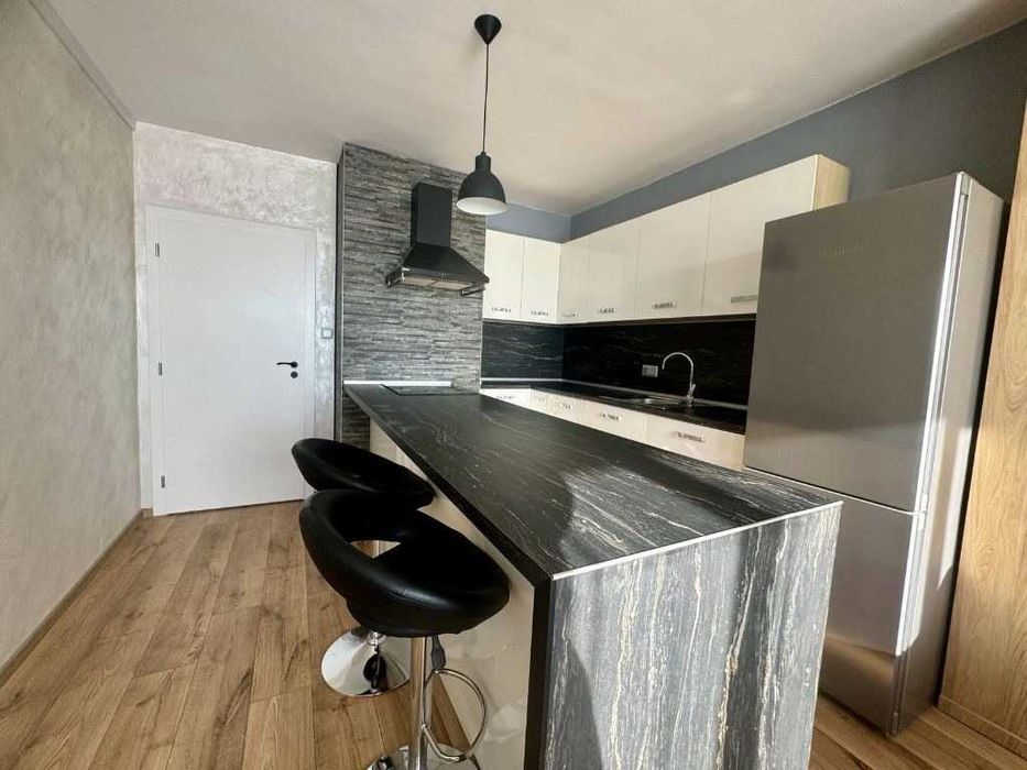 Продава се Двустаен апартамент в София, Гоце Делчев - 71 кв.м за 2282 €/кв.м - Снимка #1