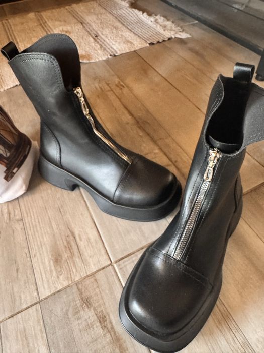 Зимни черни боти