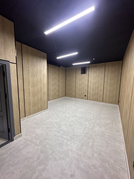 Gafur Gulom da Podval Arendaga