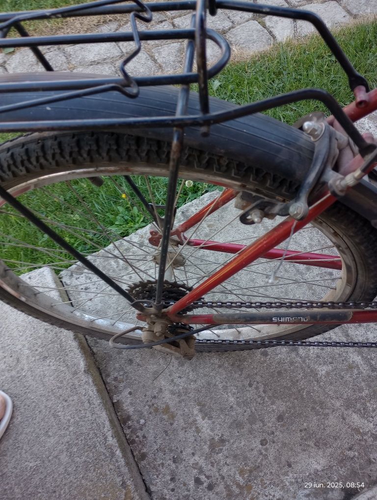 Bicicletă și boxă portabilă