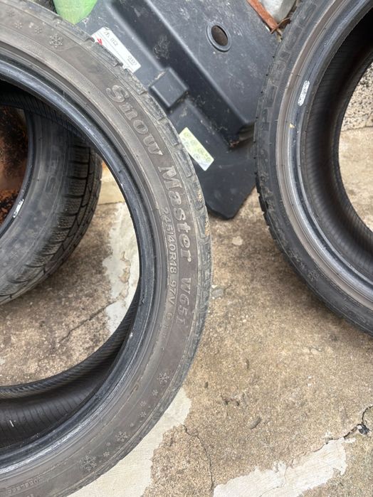 Зимни гуми 245/45R18