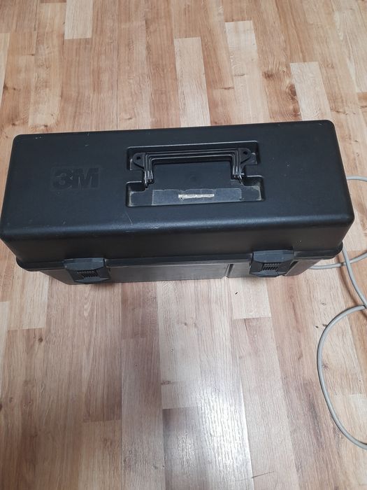 Прахосмукачка за почистване на електронно оборудване