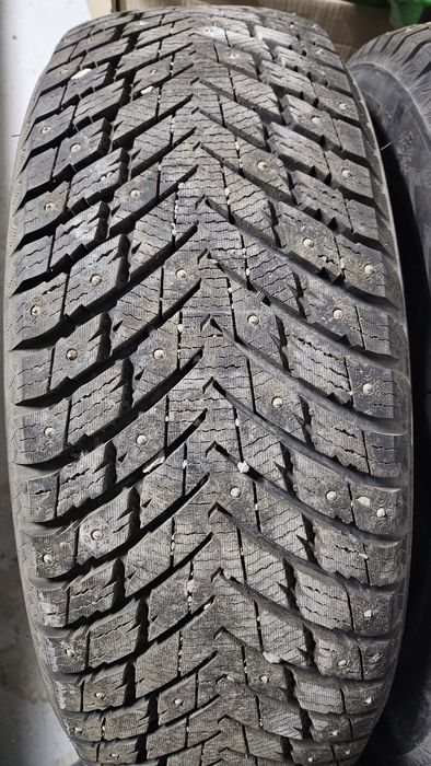 СРОЧНО! Комплект шипованной резины 235/55/R20 Lexus RX Toyota