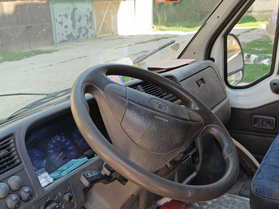 Vand Peugeot boxer,an fabricație 2000.