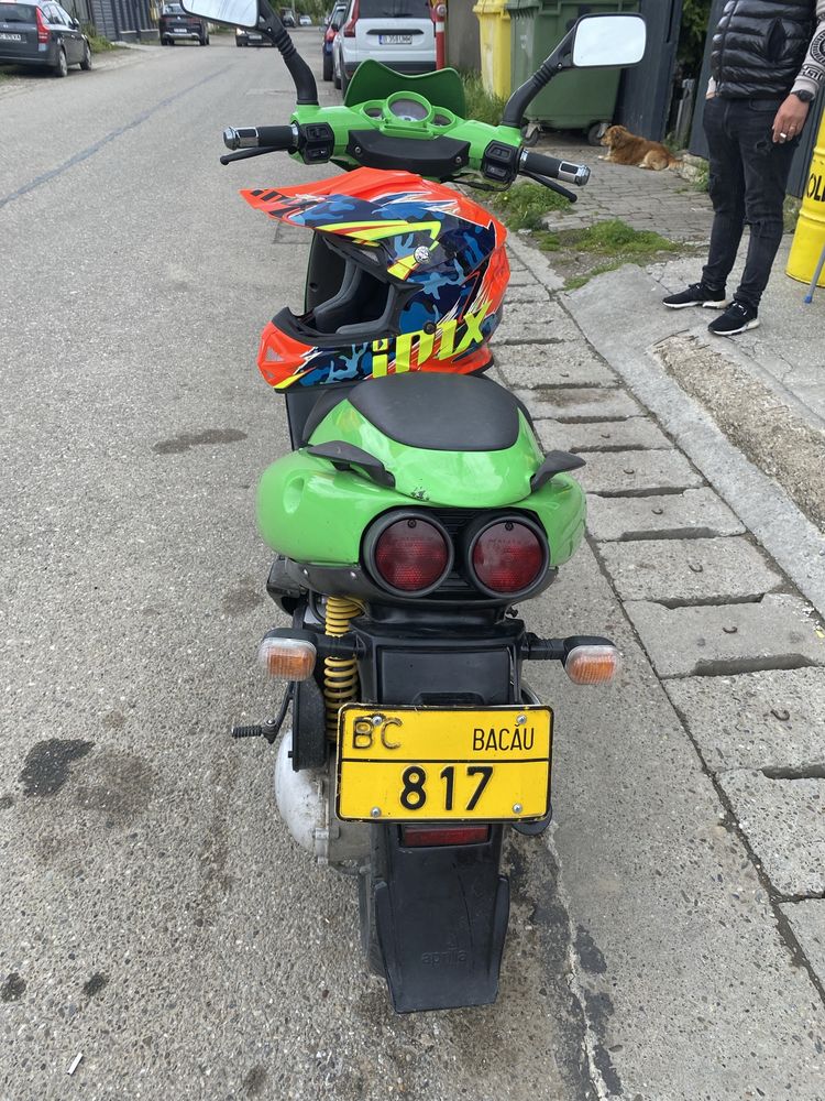 Vand /schimb Scuter aprilia sr