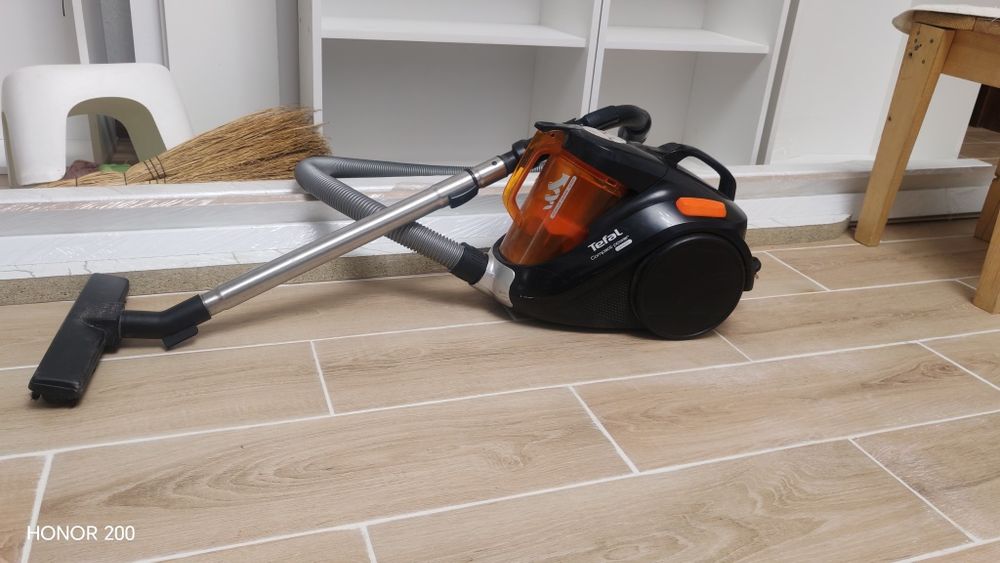 Пылесос Tefal бу оранжевый