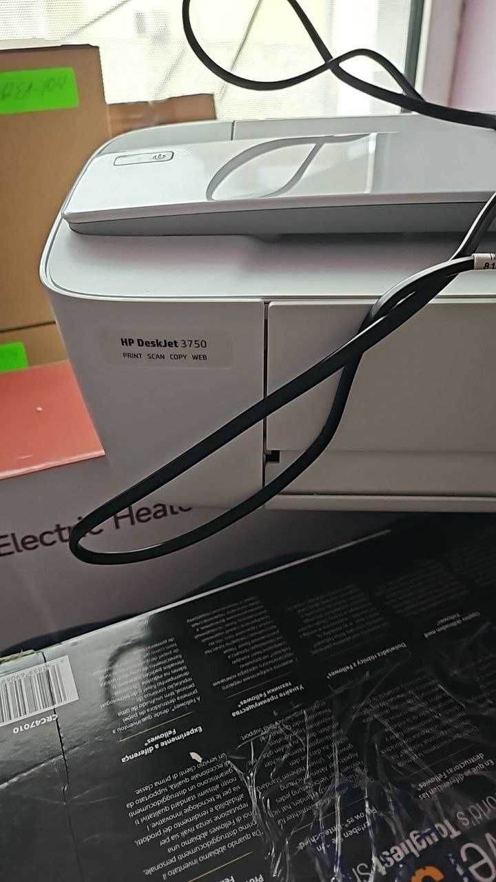 Мултифункционалнo устройствo HP DeskJet 3750 Instant Ink