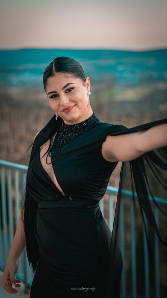 De vânzare rochie deosebit de elegantă