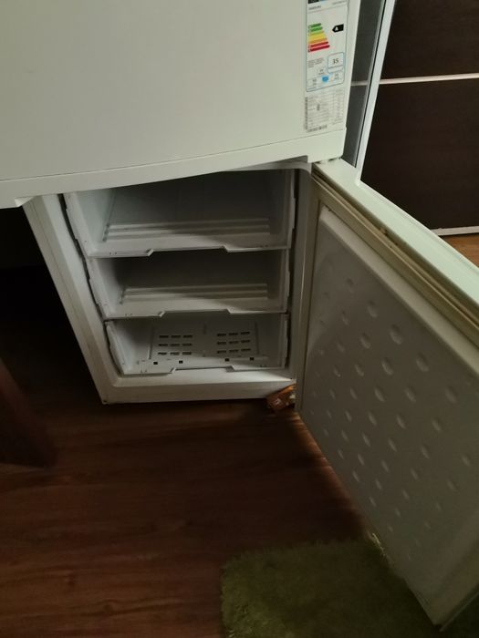 Combina frigorifica de vinzare