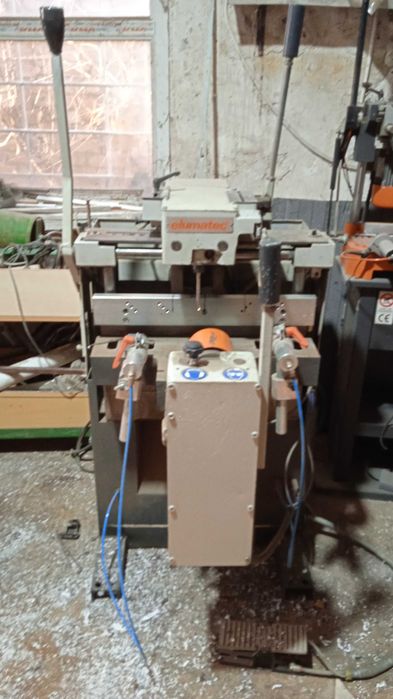 Vând pantograf elumatec