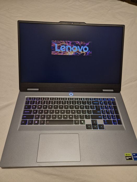 Laptop Gaming Lenovo LOQ 17IRX10 - RTX™ 5060 - 17.3" Full HD