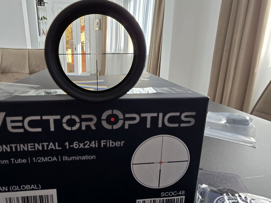 Luneta vanatoare(goană) Vector Optics Continental 1-6x24 Fibră Optică