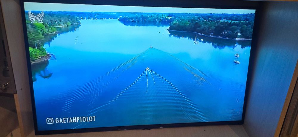 Televizor Samsung Smart LED 121 cm 48" Full HD