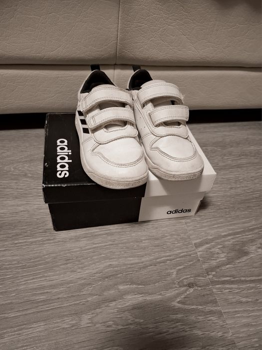 Детски Обувки Adidas Tensaur, номер 26