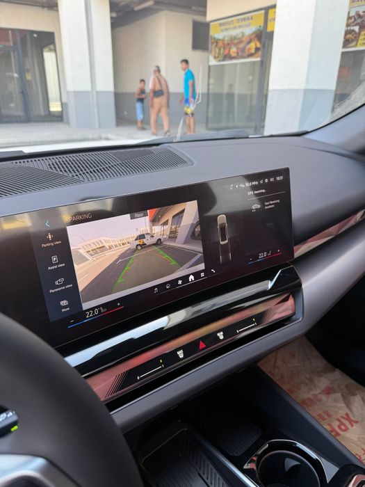Bmw I 5 35 L nalichie