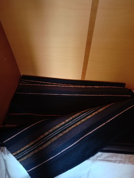 Продавам родопски одеала и губери.