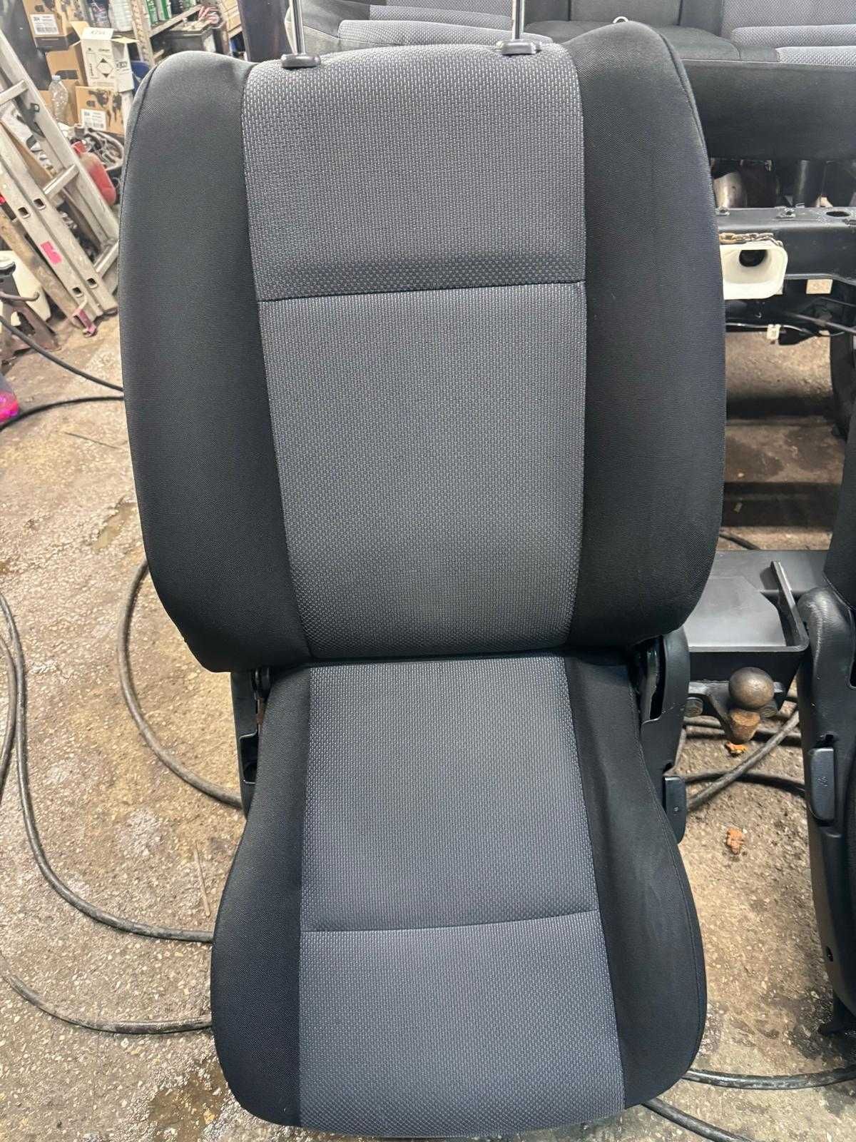 Седалки комплект Ford Ranger 2000–2012 и Mazda BT50 2006–2012
