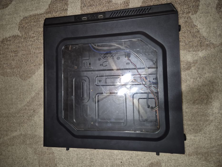 Vand carcasă PC Floston