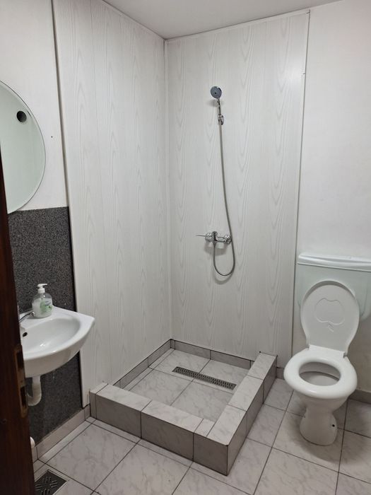 Închiriez garsoniera confort I