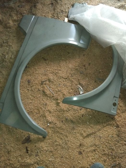 Продам на ниву ланжерон правый, два порога, два передние крыла