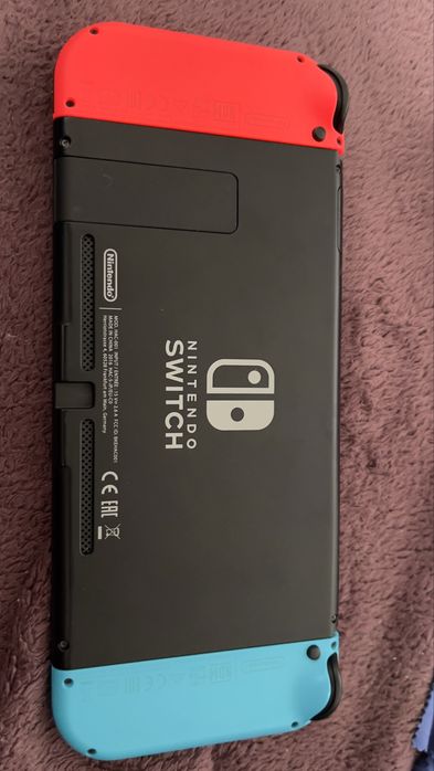 Nintendo Switch Red/Blue (Синьо/Червено)