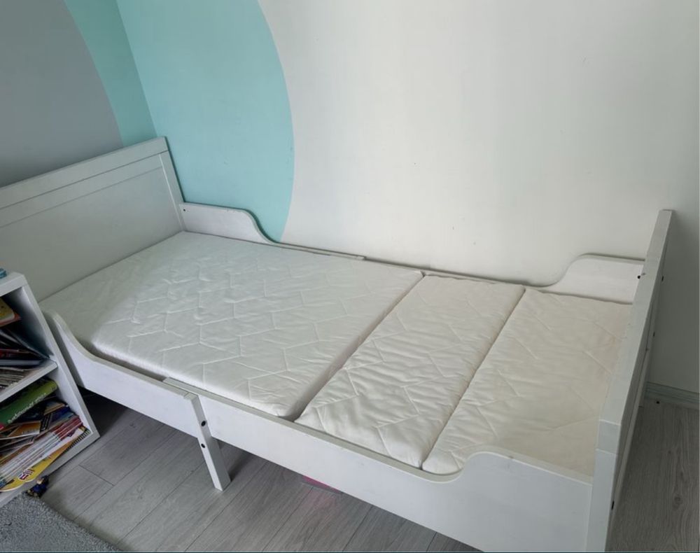 Разтегателно детско легло с подматрачна рамка и матрак
