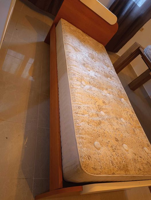 Pat din lemn de cires, saltea 200x80, somiera