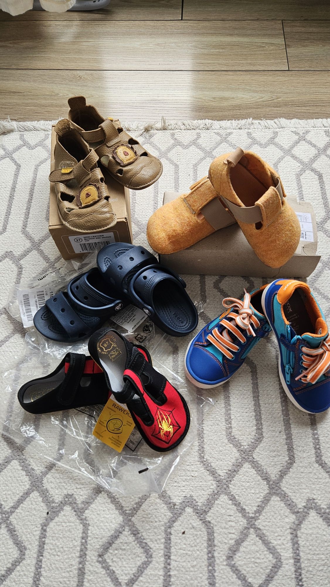 Geox 27, Crocs 10, Barefoot 28, Pegres 27, Tikk 27i