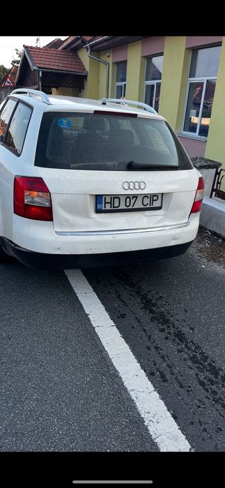 Vând Audi A4 1.9
