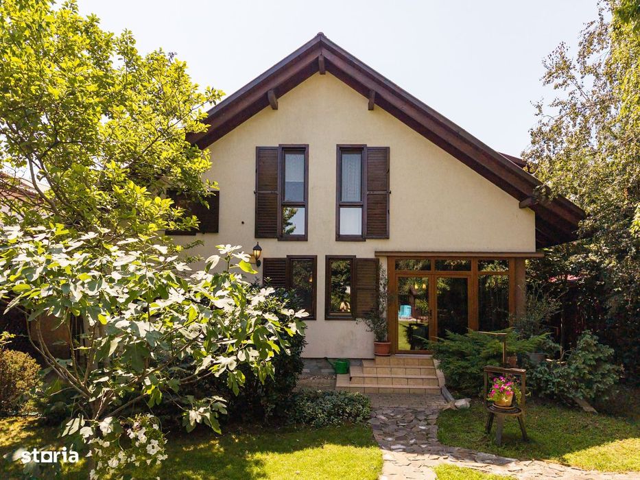 Locuiește lângă pădure, dar cu toate facilitățile la îndemână