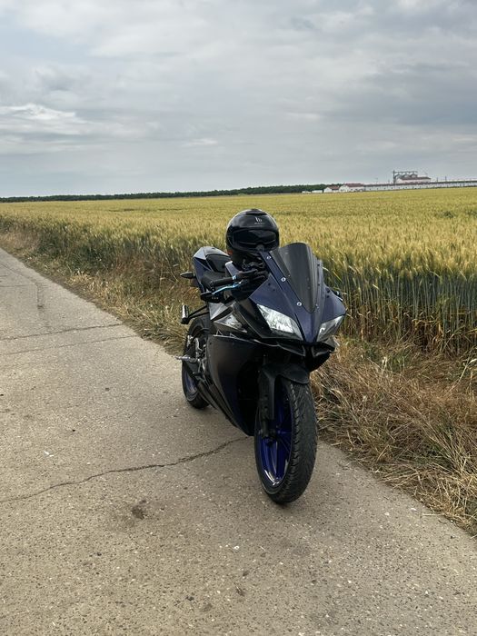 Yamaha yzf r125 2013  (nu cbr , aprilia , ktm,  )