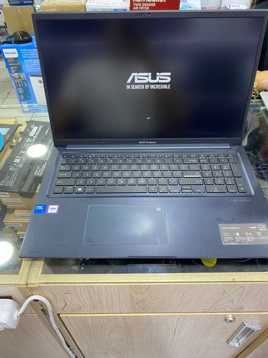 Asus Core 5-120U
8 ozu
512 ssd
17.3 IPS
Klaviatura podsvetka 
Batare 3