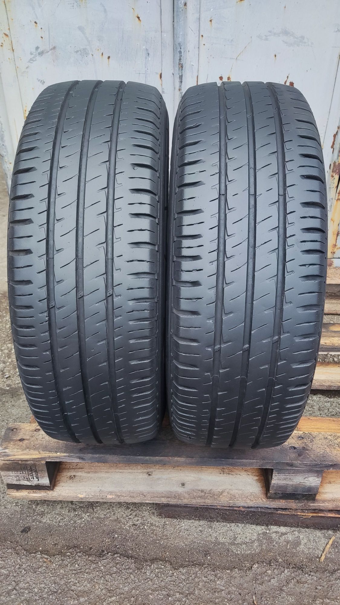 2бр. летни бусови гуми 215/65/16C, Hankook Vantra LT
dot22
7.8mm
Мног