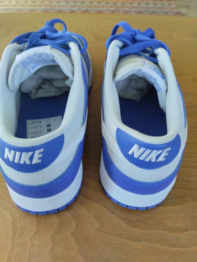 Nike dunk low сникърси