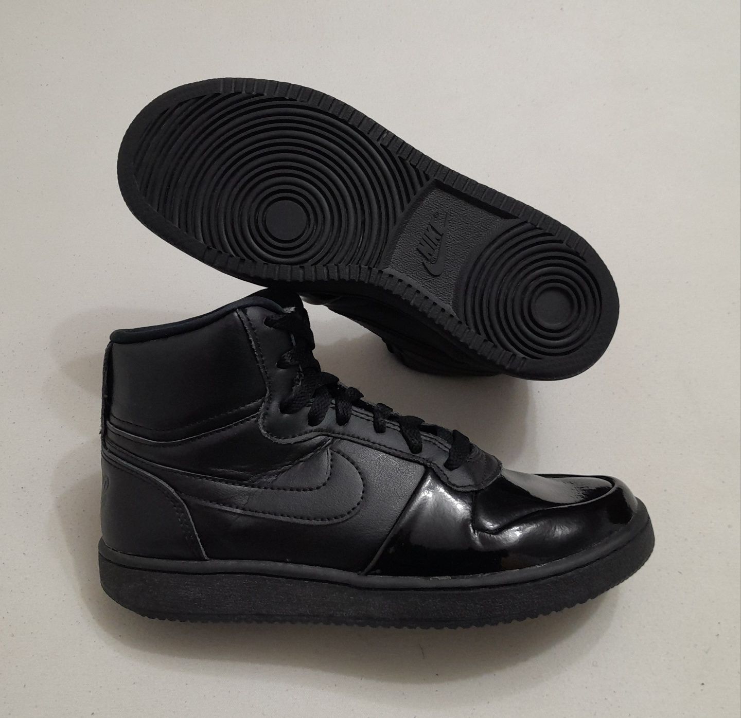 Ghete NIKE Ebernon MID Premium, de iarnă, îmblănite, piele Nr 37, 5 EU