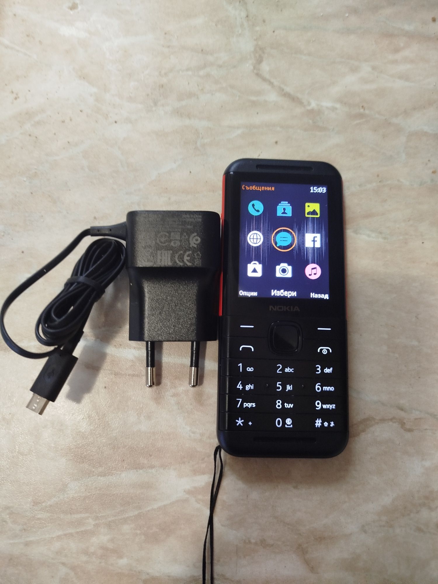 Продавам Нокия 5310 в гаранция , оставащи още 14 месеца