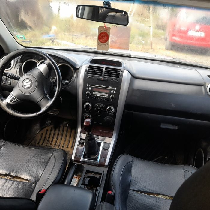 Suzuki Grand vitara на части