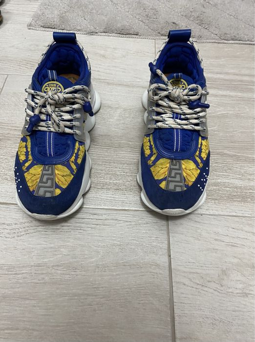 Versace chain reaction