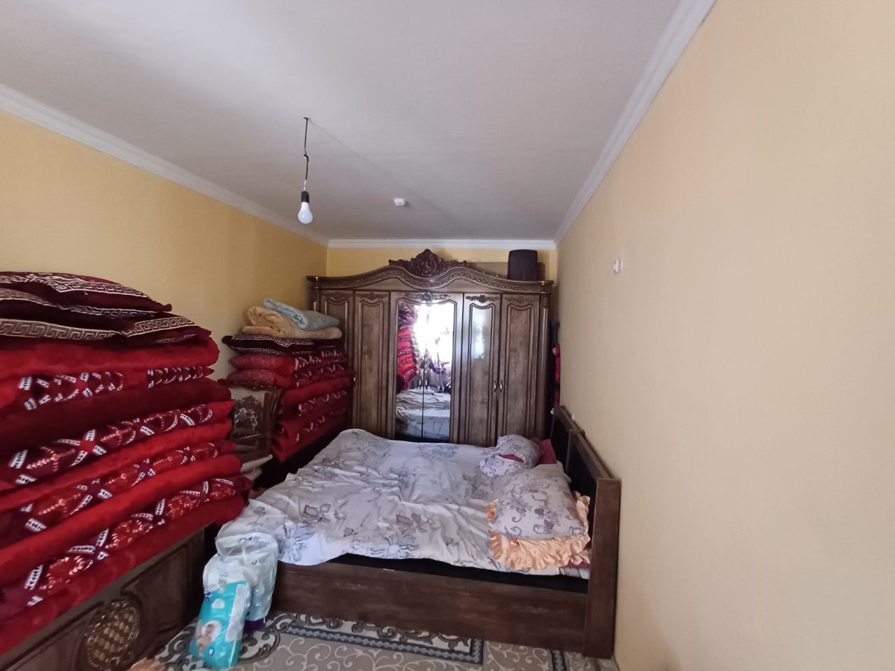 Урта чирч.тумани.Авaнгард.куйликдан 7км. 2хона 3этаж 3эт-да.26000 $