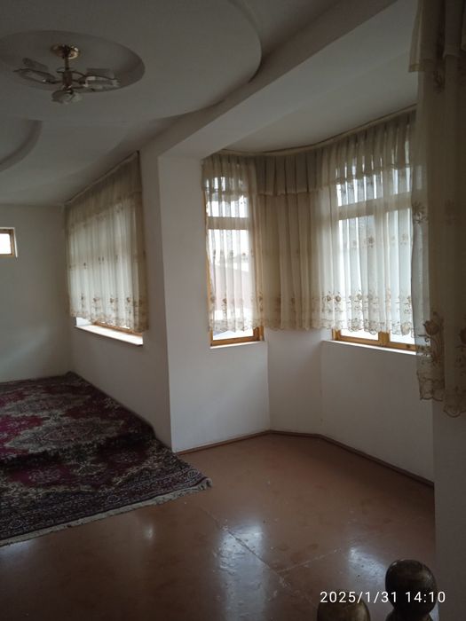 Продажа.Яшнобод.Рисивый..2 дом 4+5ком.3.соток.2.этажних.свой