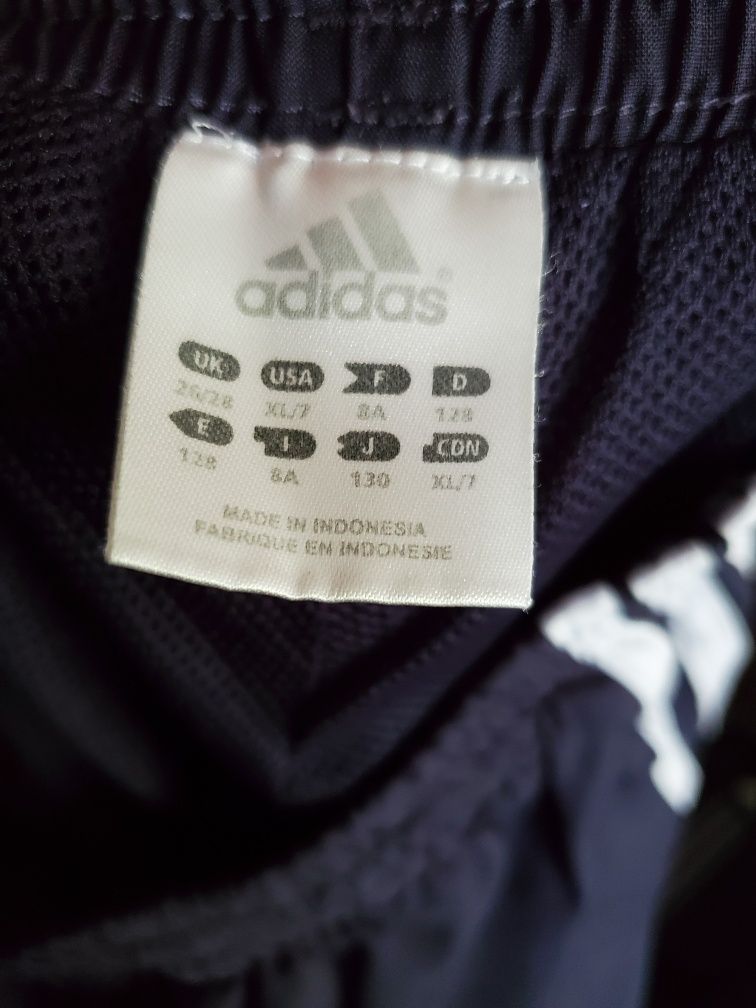 Долници Adidas- 2 вида