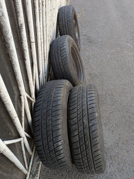 Vând roți complete de vara 185/65/15 Logan