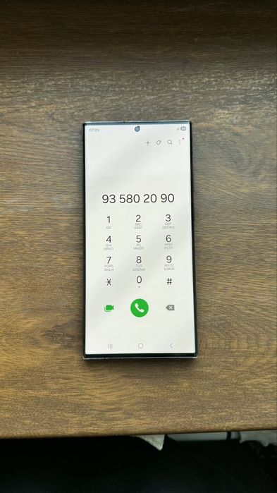 SAMSUNG S23 Ultra sotladi