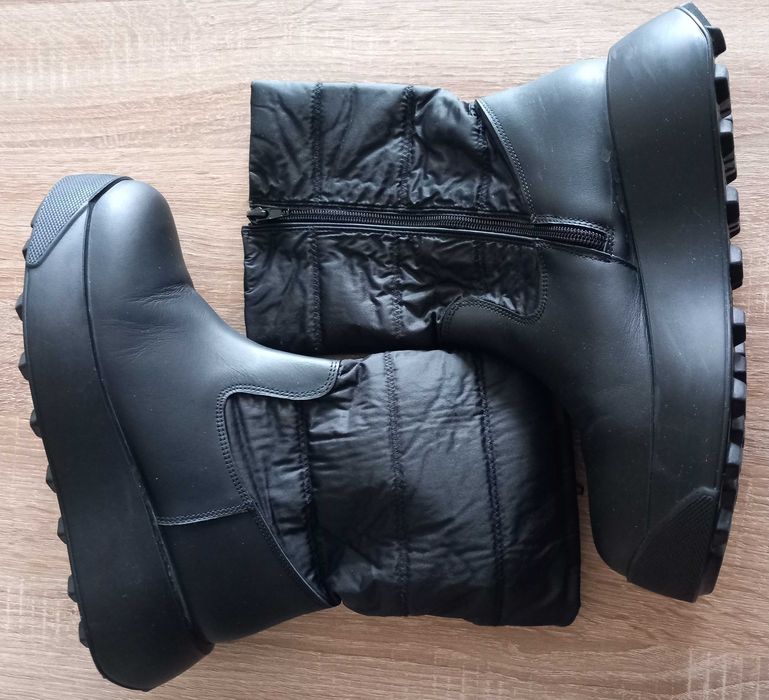 Дамски ботуши на платформа от кожа и плат с текстилна подплата