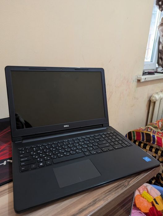 Ноутбук Dell 2018 года