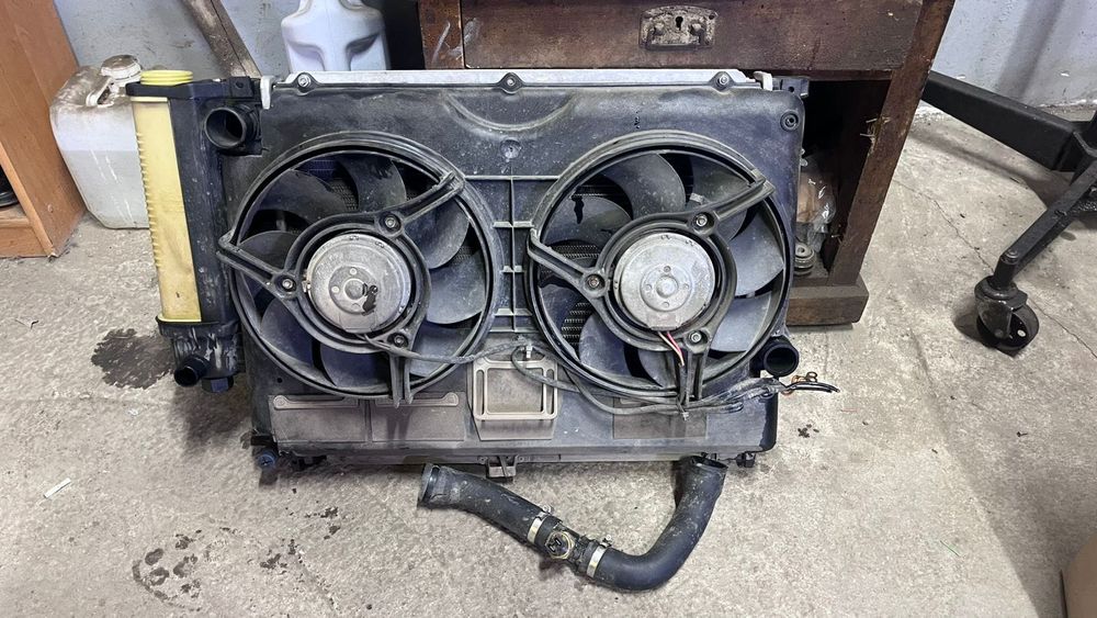 Радиатор BMW e34 Электро вентилятор