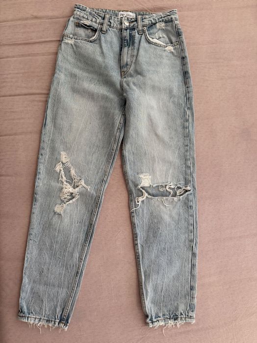 Различни модели дънки Zara