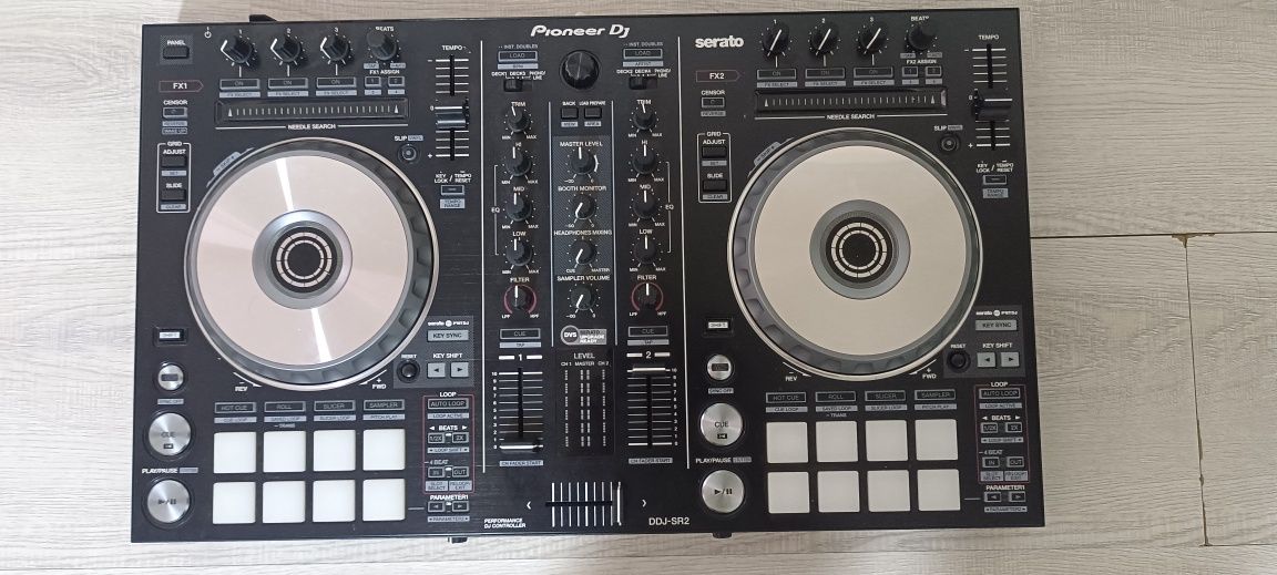 Pioneer dj DDJ-SR2