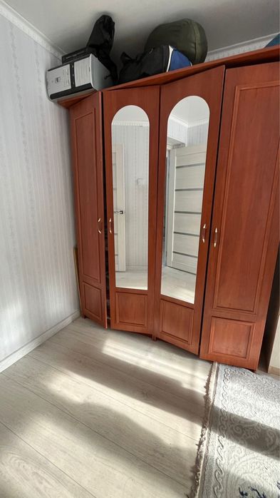 ОТДАМ ВСЕ ДАРОМ !!! 2-х спальняя кровать, однаспалка, шкаф и диван