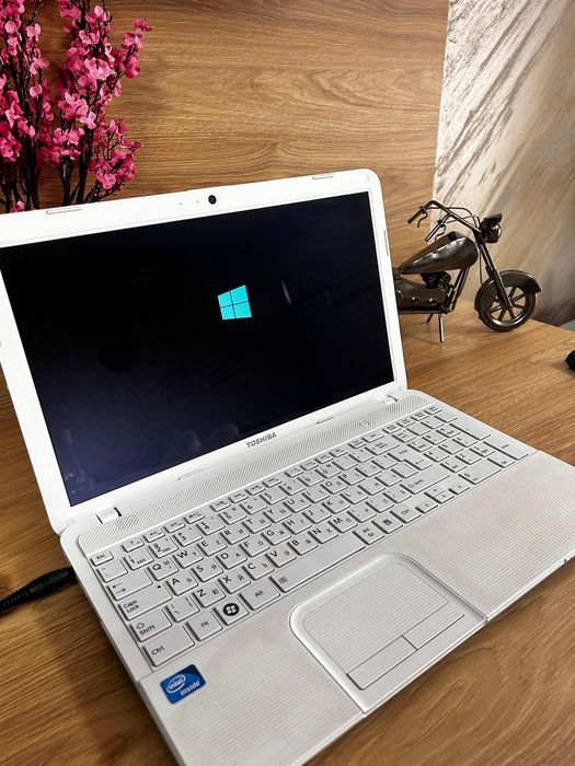 Toshiba Satellite c855 - 1tu